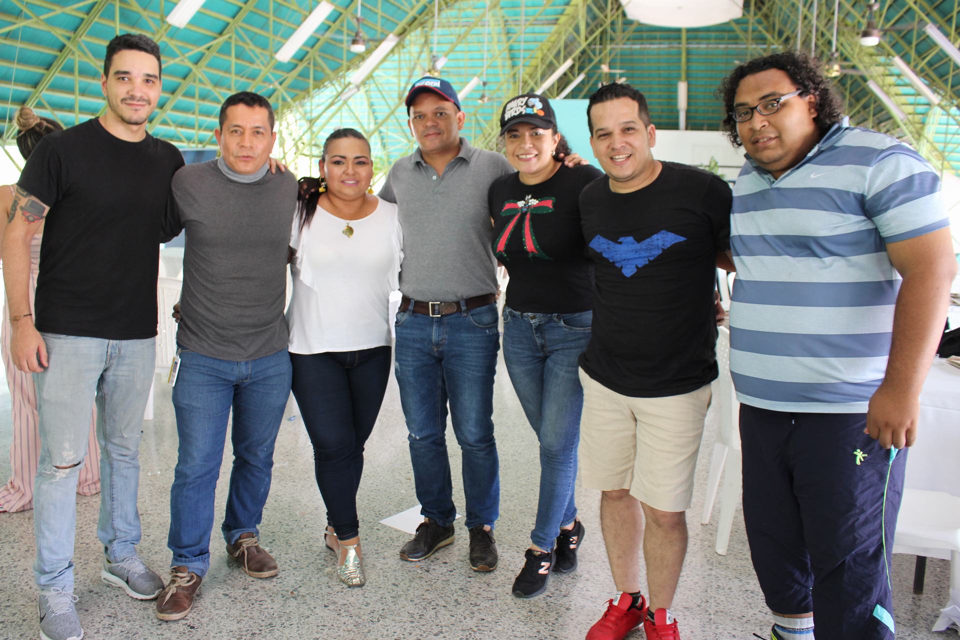 Simón Guillén, Albatros Moro, Lorena Vargas, Wilson Vásquez, Carolina Plazas, Juan Gabriel Murillo y Jesualdo Ramírez.